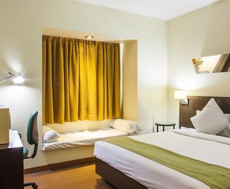 Sandhya Hotel Hajdarábád Exteriér fotografie