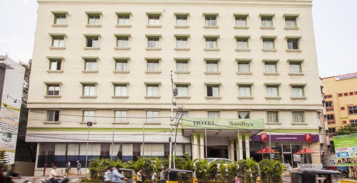 Sandhya Hotel Hajdarábád Exteriér fotografie
